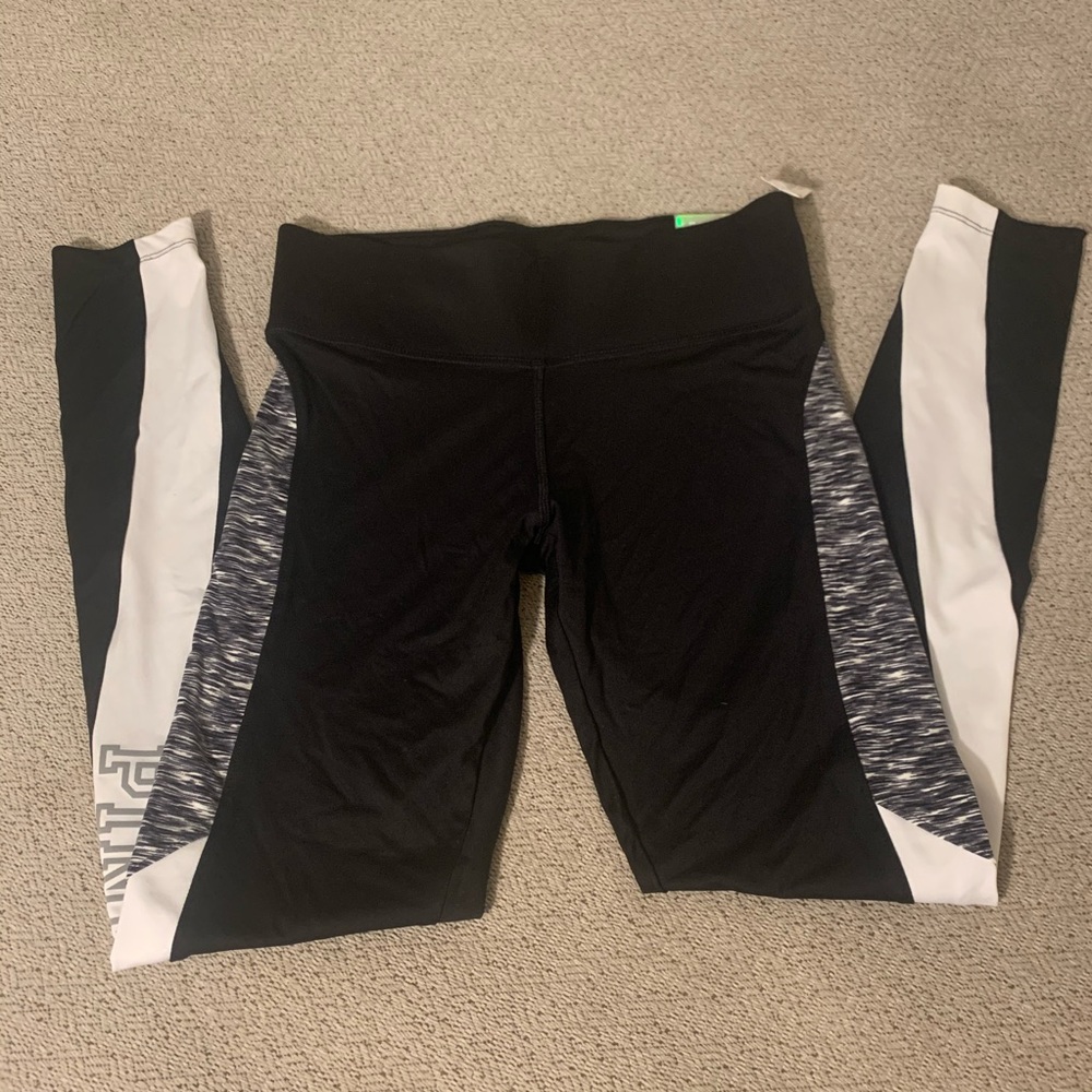 NWT VS pink ultimate leggings S